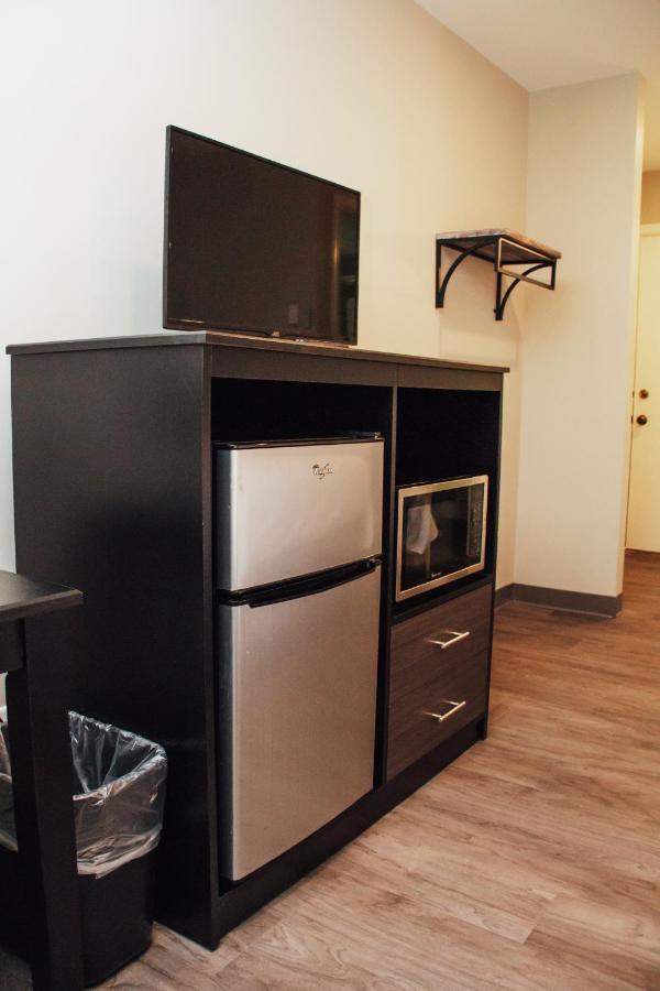 Country Squire Inn And Suites 뉴홀란드 외부 사진