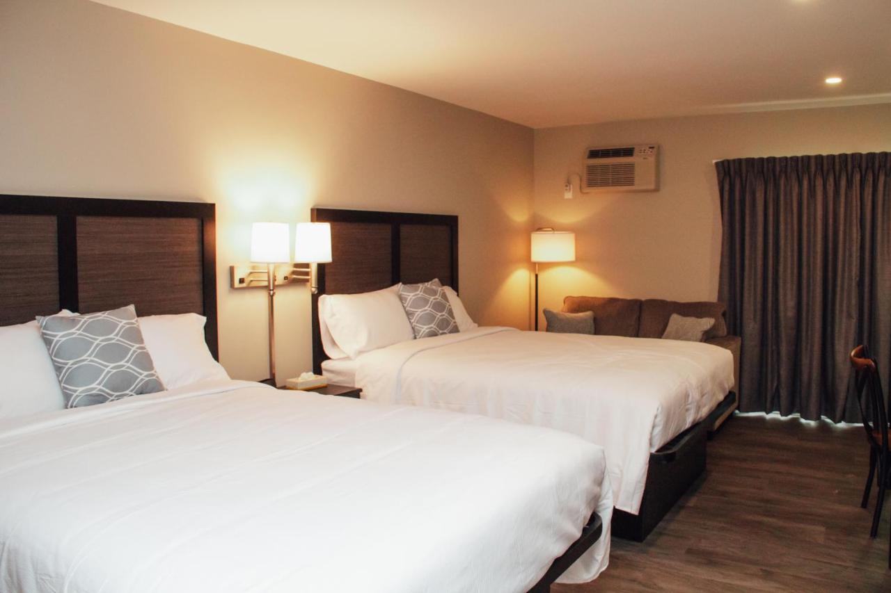 Country Squire Inn And Suites 뉴홀란드 외부 사진