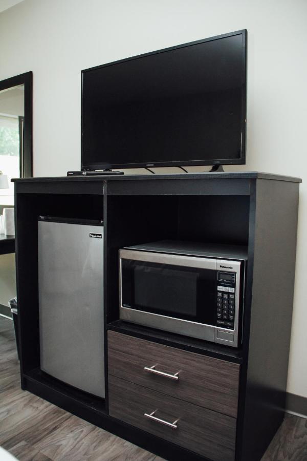 Country Squire Inn And Suites 뉴홀란드 외부 사진