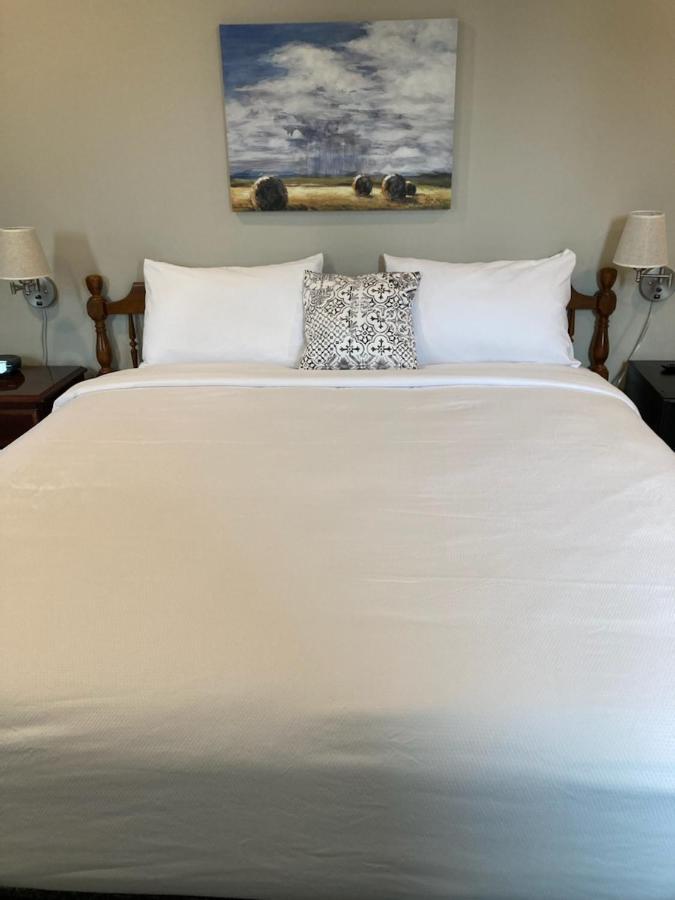 Country Squire Inn And Suites 뉴홀란드 외부 사진