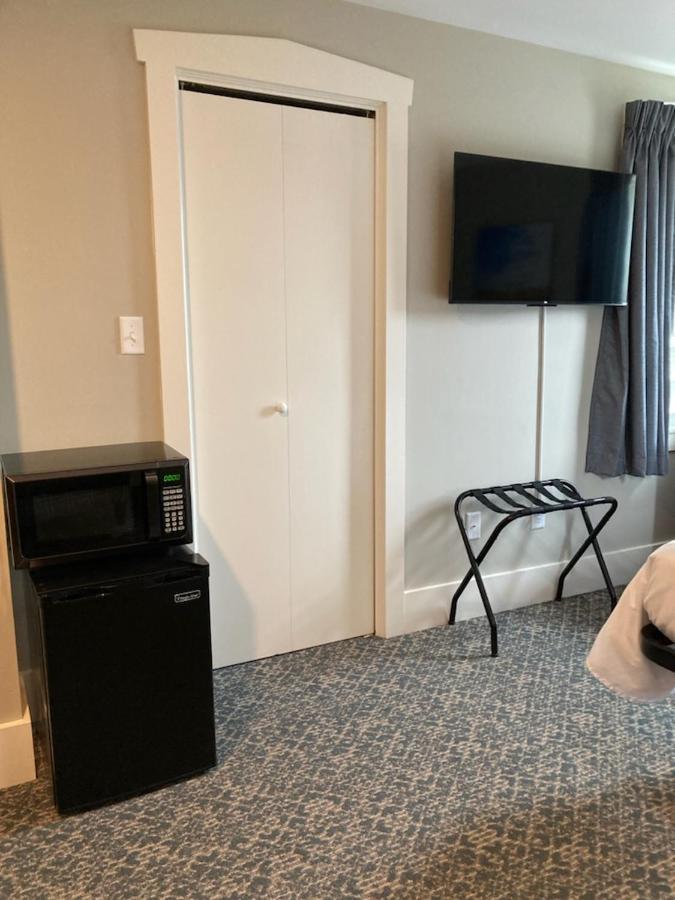 Country Squire Inn And Suites 뉴홀란드 외부 사진