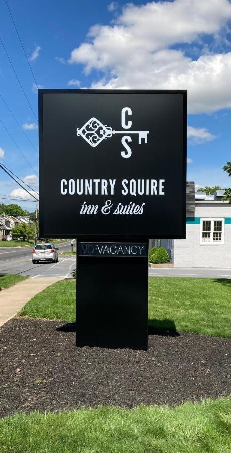 Country Squire Inn And Suites 뉴홀란드 외부 사진