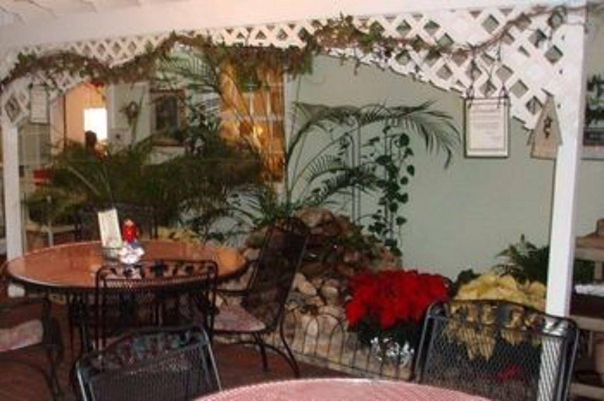 Country Squire Inn And Suites 뉴홀란드 외부 사진